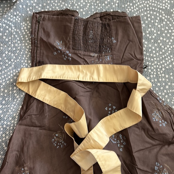 Anthropologie Strapless with Gold Sash tie. Beautiful Size 2 - Picture 5 of 9